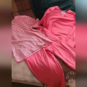 Coral & White 3 Piece Set. Striped SS Tee, LS Hi-Low, Side Slits Top, Capris